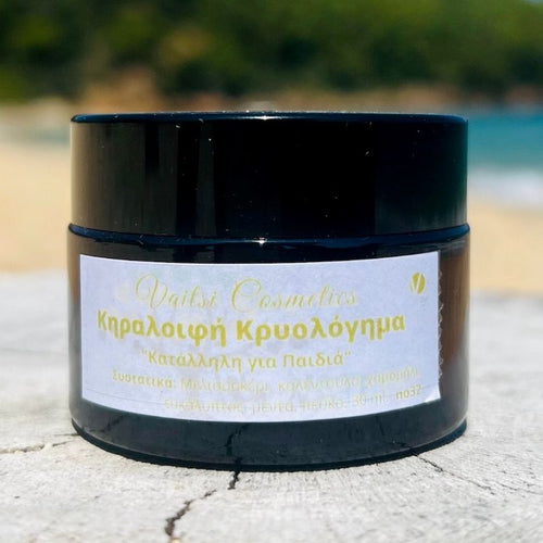 Ανακουφίστε τα συμπτώματα του κρυολογήματος με την Κηραλοιφή Μέντα. Ιδανική για παιδιά. Μάθετε περισσότερα για τα οφέλη της στη σελίδα μας - VAITSI COSMETICS